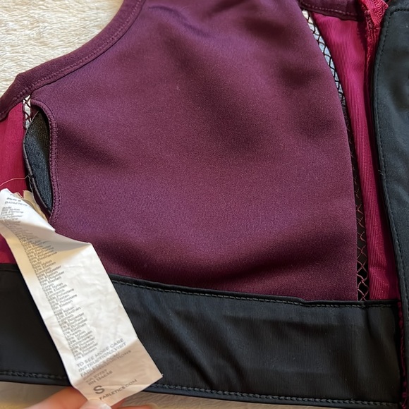 {Fabletics} Purple and Wine Zip Front Bra - Picture 3 of 4